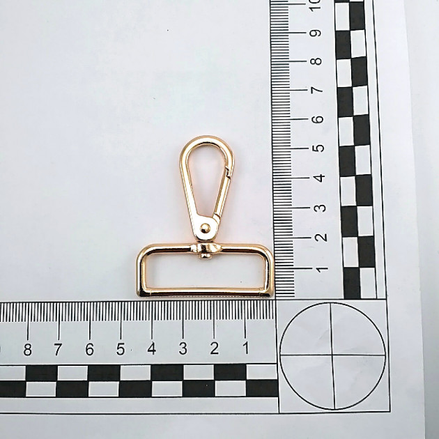 Parrot Hook 37 mm Almond Hook - Spring Swivel Hook A 582