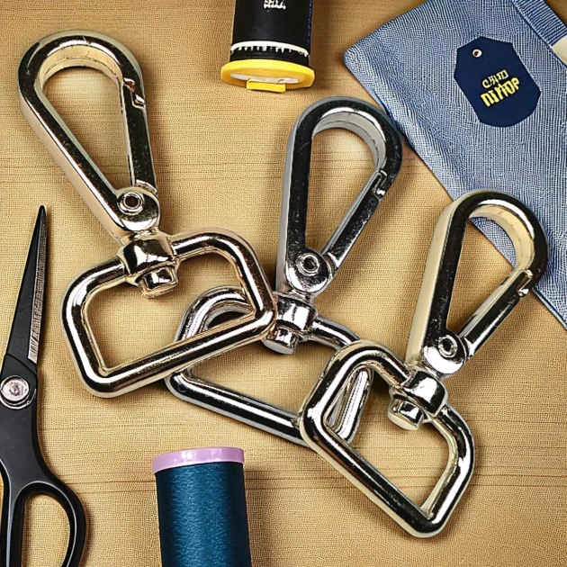 2 cm Almond Hook  Spring Swivel Hook AL004041