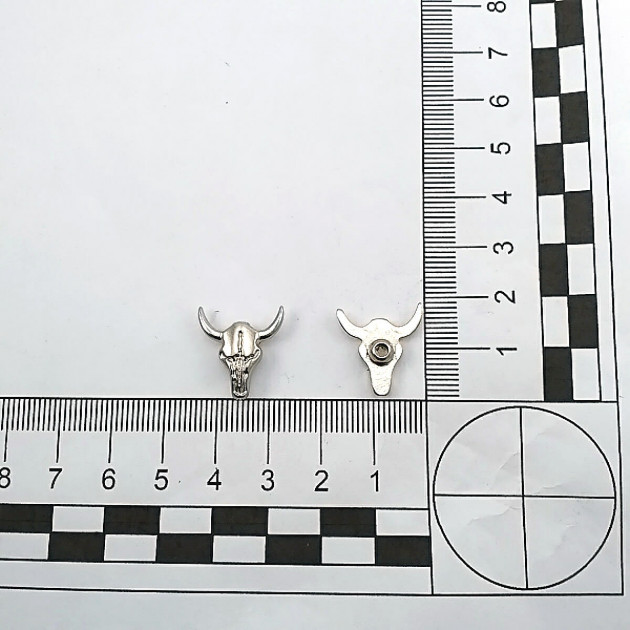 Rivet 17,5 mm Bull Logo Zamak E 2246