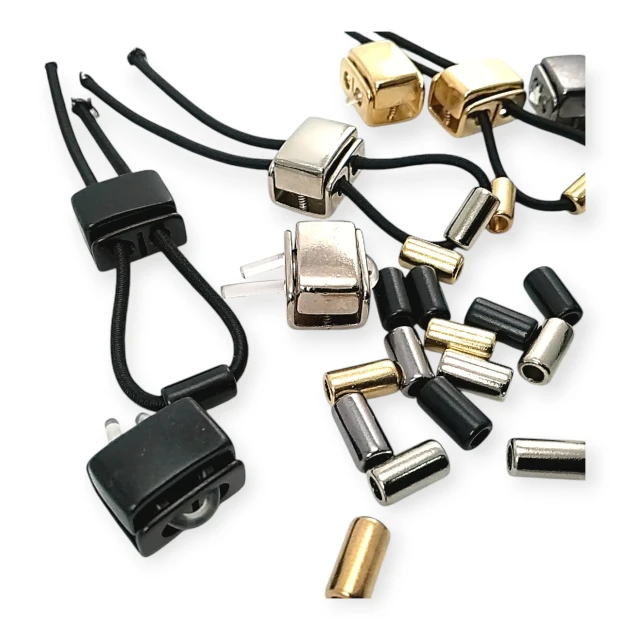 İki Delikli Stoper 4 mm Kordon Girişli Küp Şeker Stoper B0028