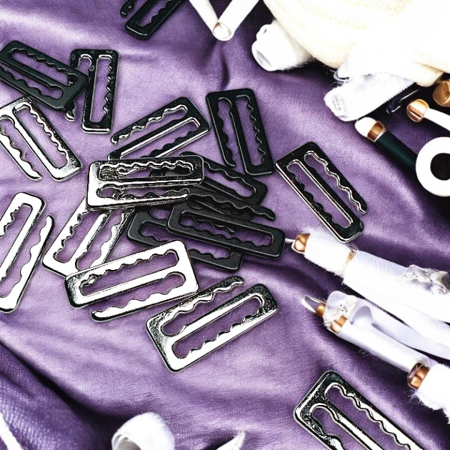 Hook 2 cm - 0,79" Internal Size Threaded Hook Buckle E 2303