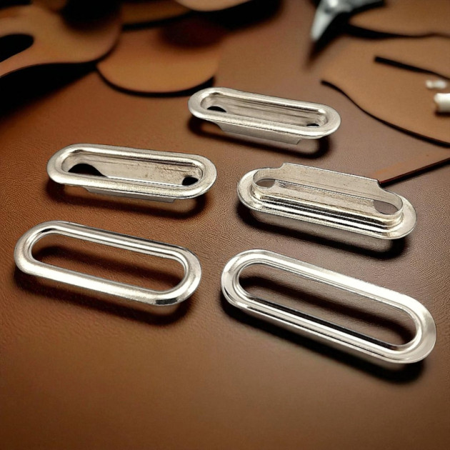 3 cm Oval Eyelet 1 ³/₁₆Brass EROV0030PR