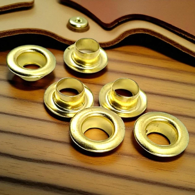 5/16" Brass Curved Eyelet 8 mm (500 Pcs/Pack) ERB0005PR