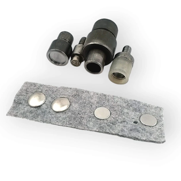 İtalyan Stil Çıt çıt Düğme Montaj Kalıbı Deluxe 500 Serisi KLP00500DLX