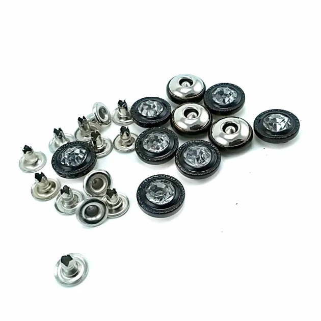 Glass Stone Rivet 12 mm with elegant design