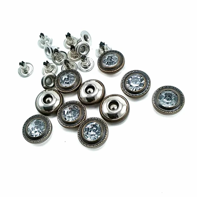 Glass Stone Edges Patterned Rivet 12 mm