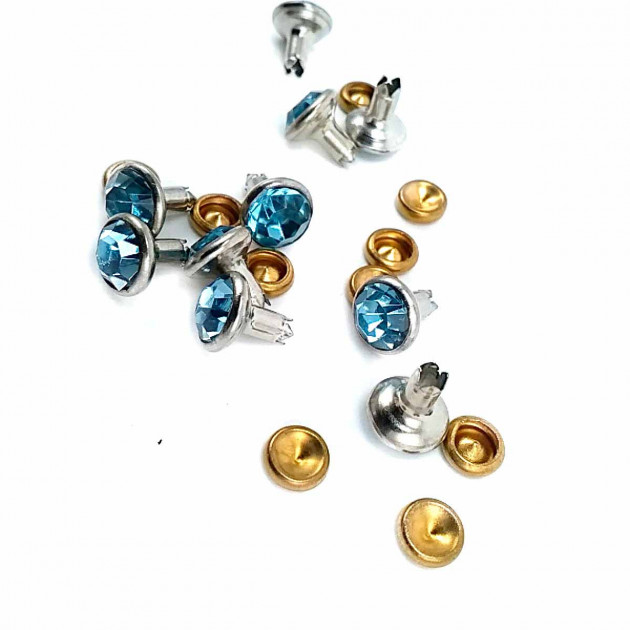 8 mm 12 L Rhinestone Rivet R0024