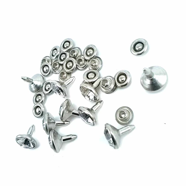 Rhinetone Plain Rivet 10 mm 16 L R0029