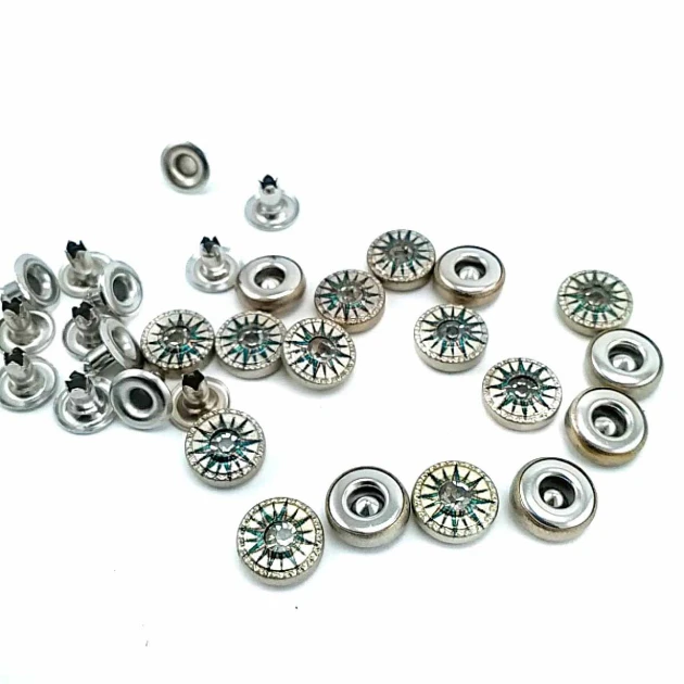 Rhinestone Solar Design Rivet 10 mm 16L