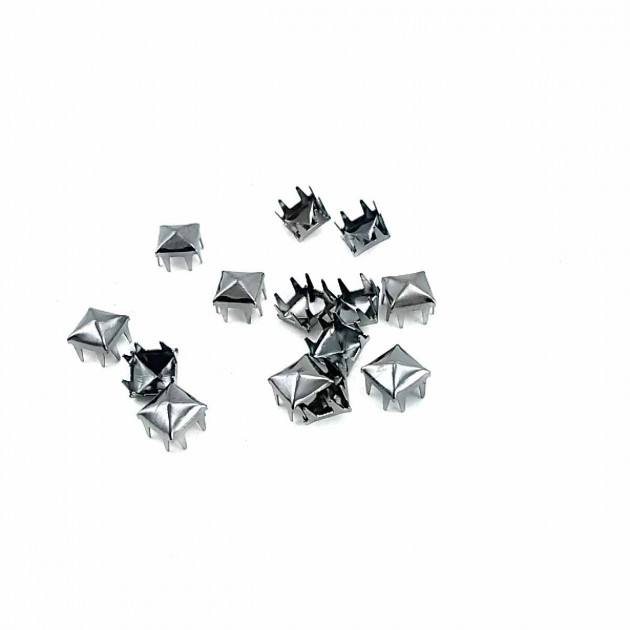 Süs Trok 6 mm Piramit Şekil Sekiz Bacaklı (250 Ad/Paket) TR0008