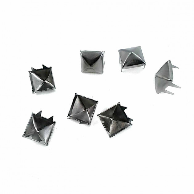 8 mm Punk Spikes Spots  Studs  Pyramid Shape (250 Pcs / Package) TR0018