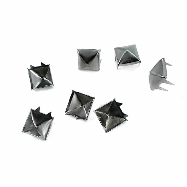 8 mm Punk Spikes Spots  Studs  Pyramid Shape (250 Pcs / Package) TR0018