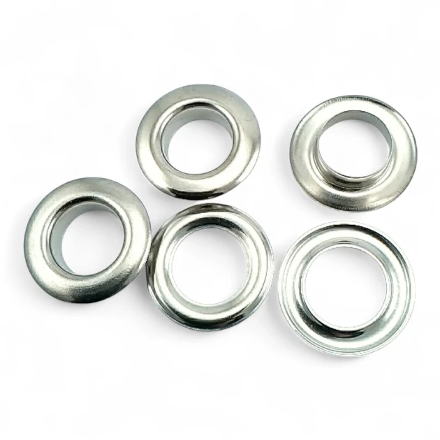 11/16" Brass 17,3 mm Curved Eyelet ERB0031PR