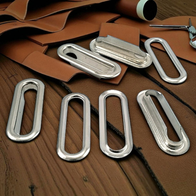 3 cm Oval Eyelet 1 ³/₁₆Brass EROV0030PR