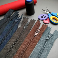 7" Pants and Skirt Zippers 18 cm Type 5 Nylon Close End  ZPHSN0018T5