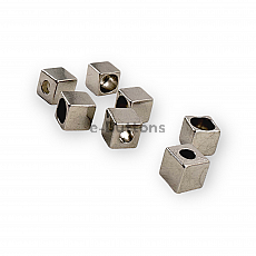 Cord Hole 4 mm Connecting Cube Shape 8 x 8 mm PBB0014