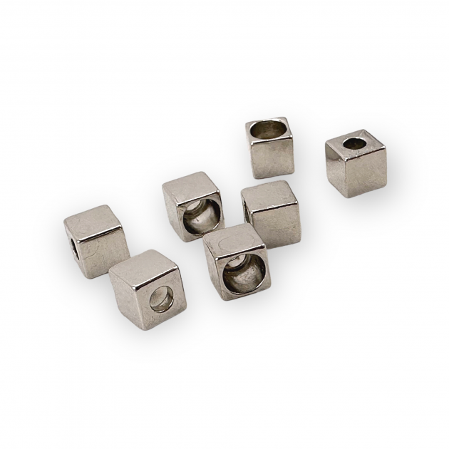 Giriş 4 mm Bağucu  Küp Şekil  8 x 8 mm PBB0014