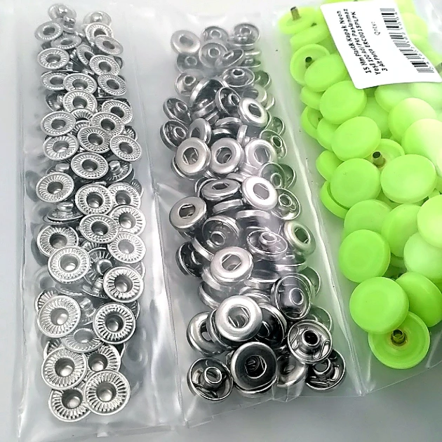 Snap Fastener 15 mm - 0,59" Set with Plastic Cover, 100 pieces/pack, Neon Green ERC0015PLNGreen