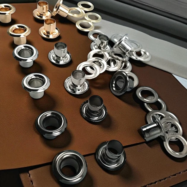 Curved Eyelet Iron 4.5 mm 0,19" Special Coated No. 2 - Hanger Coated Bag Eyelet SB 13785