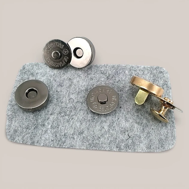 Çanta Mıknatısı 18 mm Tek Taraf Troklu - Mıknatıslı Çanta ÇıtÇıtı Plus Kalite SB 10132