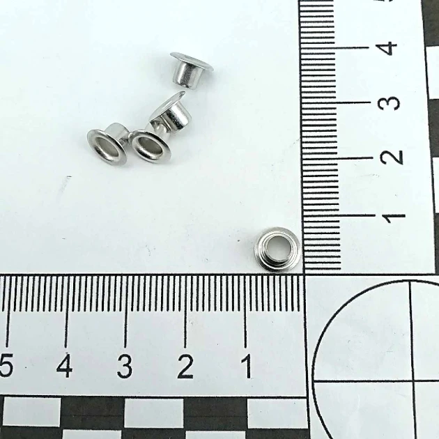 5/32" Brass 4 mm Curved Eyelet (500 Pcs/Pack) ERB0018PR