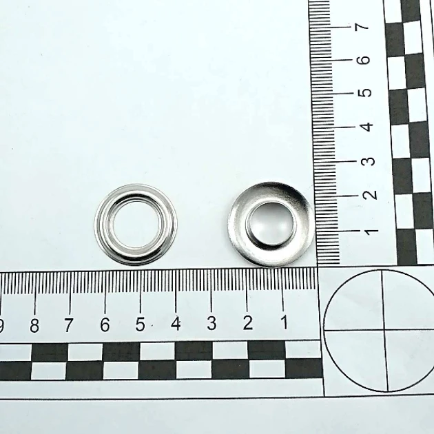 Eyelet 29/64" Brass 11,5 mm Curved ERB0026PR