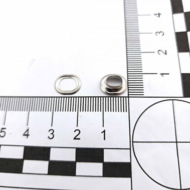 0.5 cm Oval Eyelet Brass 1/64" (500 Pieces/Pack) EROV0007PR