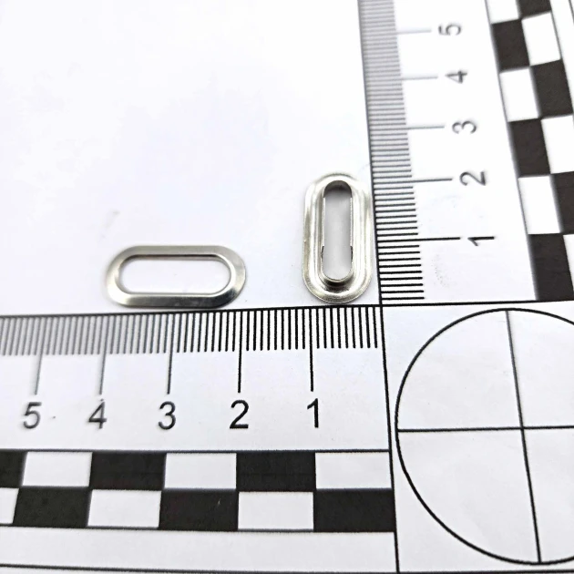 1,5 cm Oval Eyelet Brass 19/32" (500 Pieces/Pack) EROV0015PR