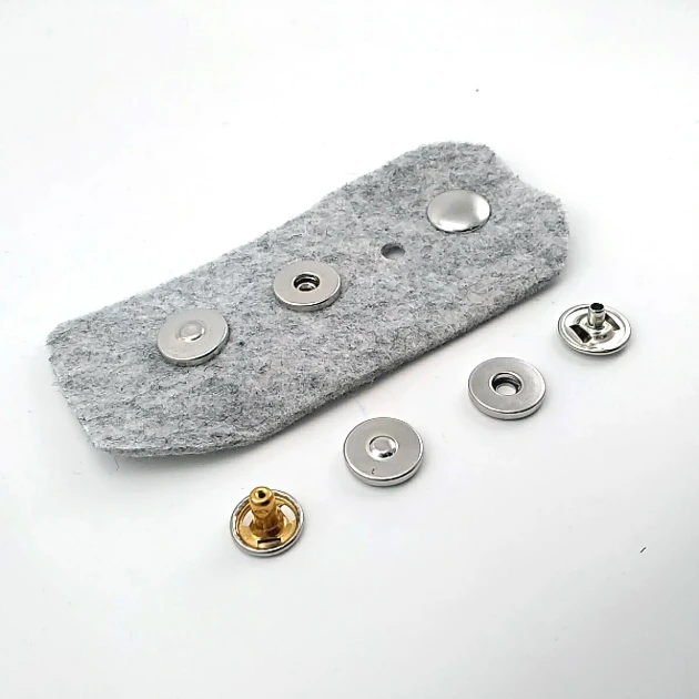 Magnetic Snap Buttons 18 mm Curved Brass Set of 4 ERMK018PR