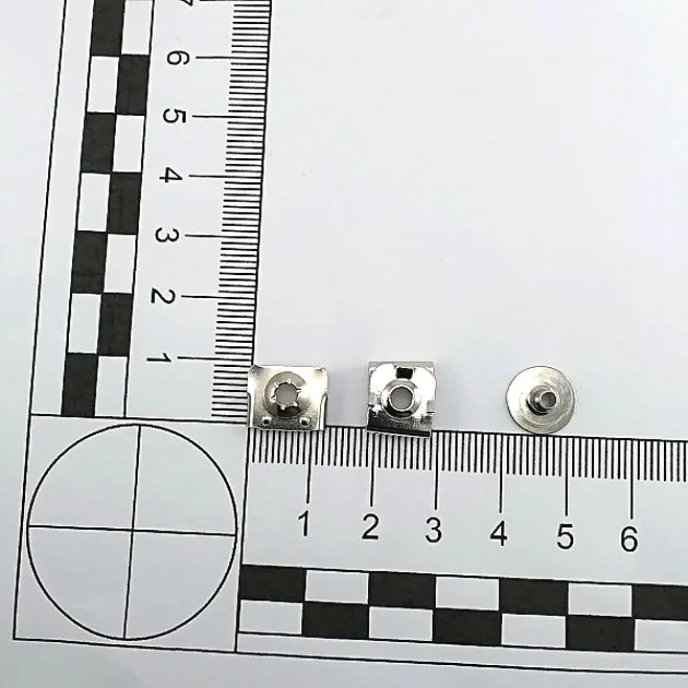 Bambino Hook - Trouser and Skirt Hook Set of 4 Brass Ak00103PR