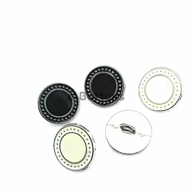 Footed Button Edges Dotted Plain 17 mm - 27 Length D 0003