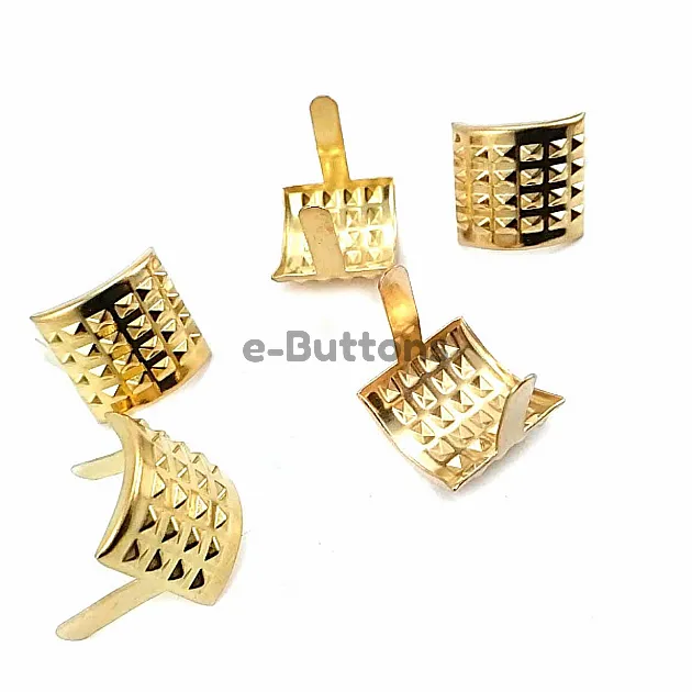 17 x 17.50  mm Piramit Desenli Metal Fiyonk ( 250 Ad/Paket) F0005