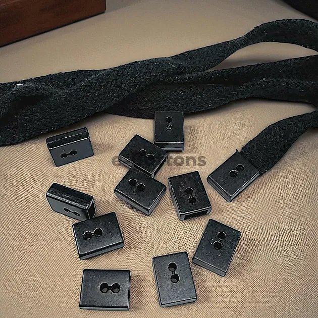 Cord End Sew-On - Cube Shape Matte Black Entry 7.5 mm - 0,27