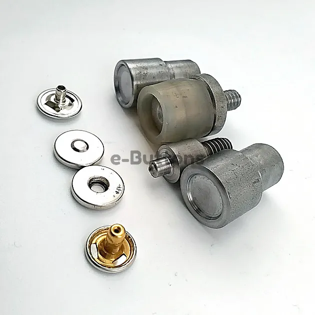 Magnetic Snap Buttons 18 mm Curved Brass Set of 4 ERMK018PR