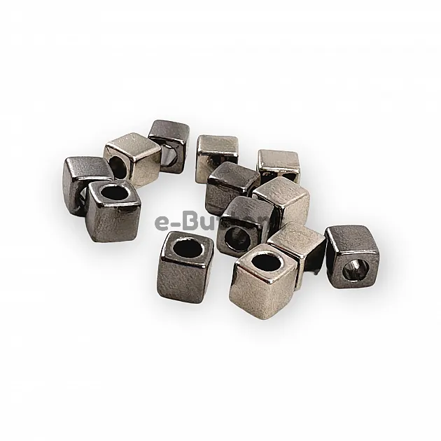 Inlet 2.5 mm Cord End Tie end Cube Shape 5 x 5 mm E 1804